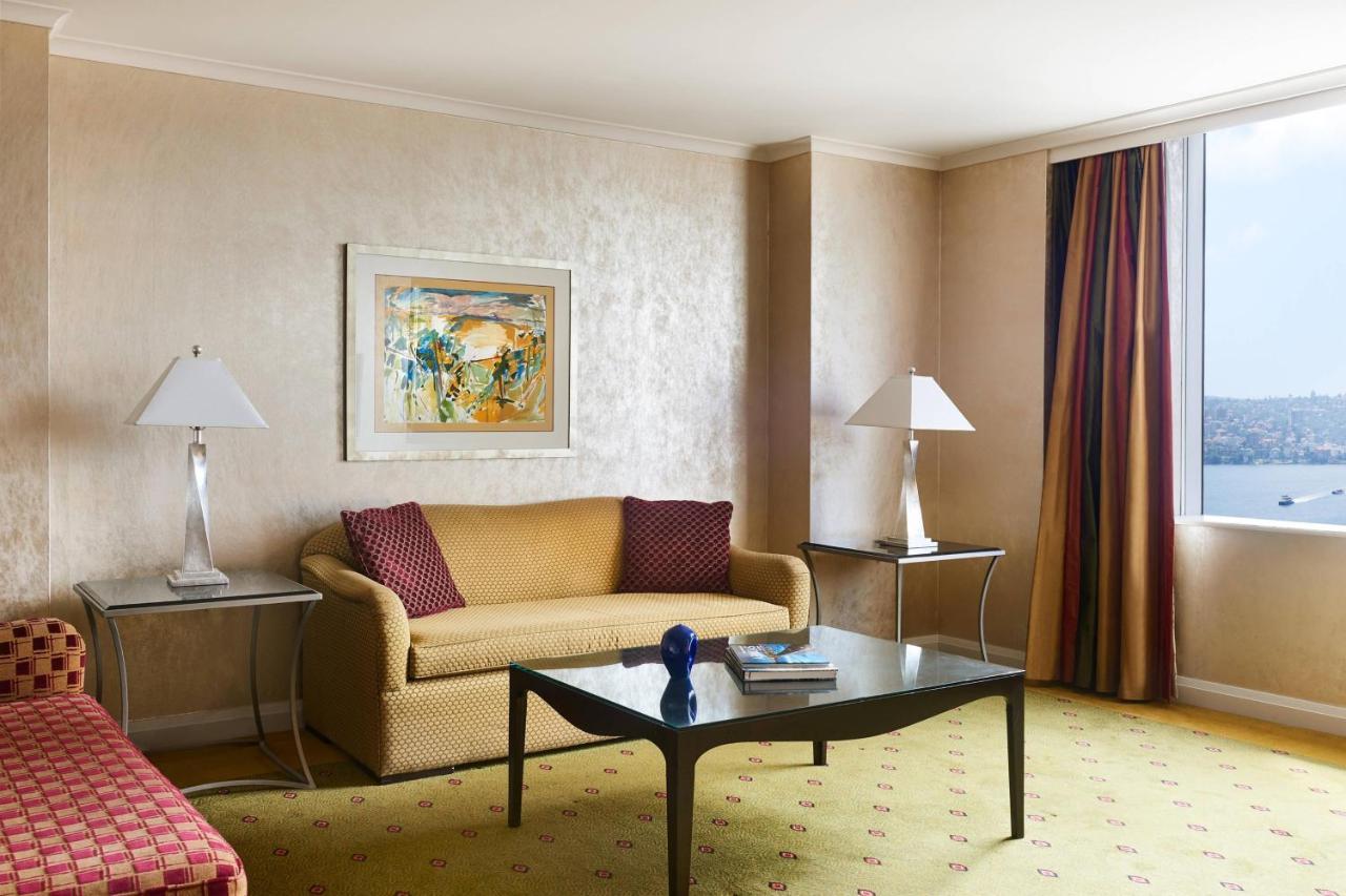 Sydney Harbour Marriott Hotel at Circular Quay Exteriör bild A living room at the Four Seasons Hotel
